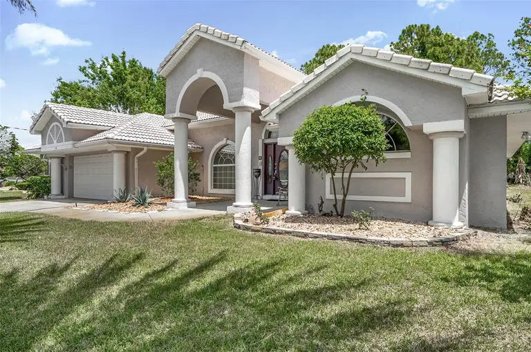20 WOODFORD LN — photo 2