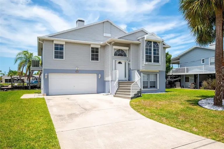 4263 TAHITI DR — photo 2