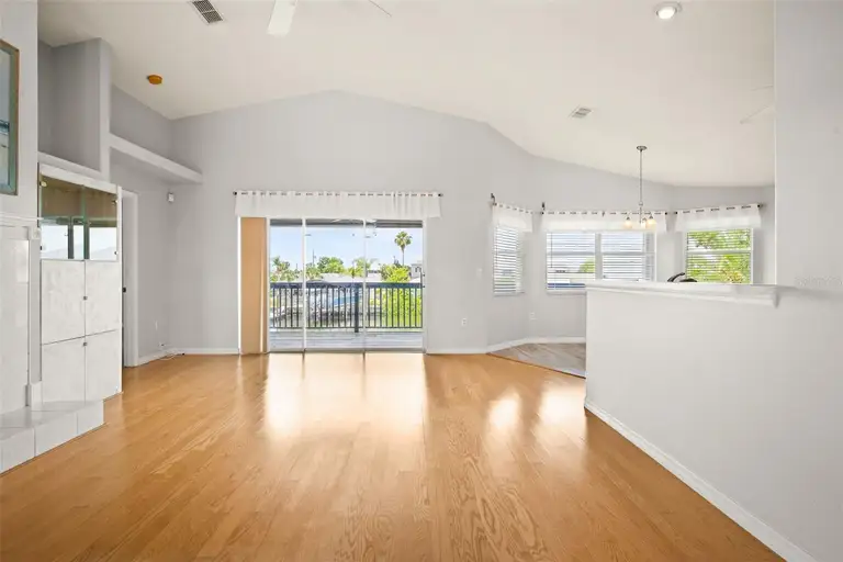 4263 TAHITI DR — photo 4