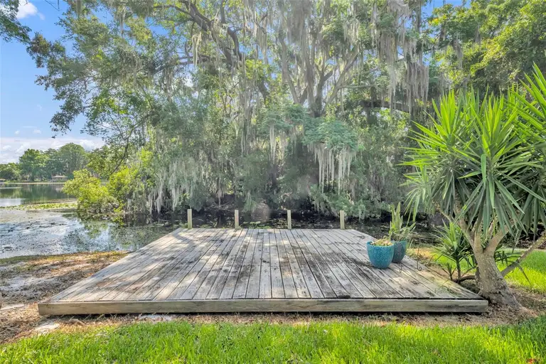 1009 LAKE BELL DR — photo 3