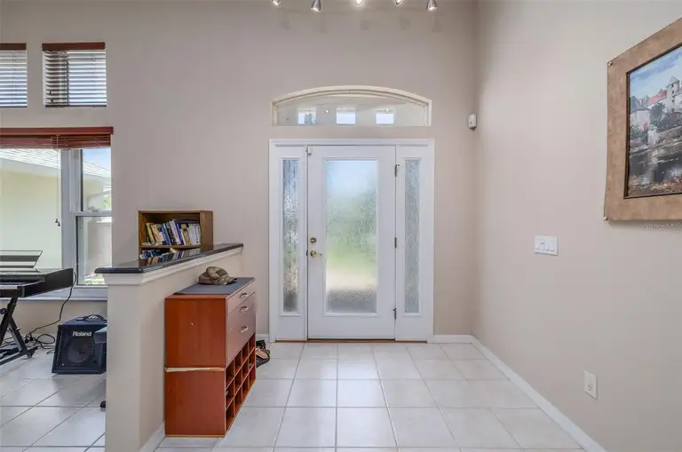 6 FAIRHILL LN — photo 3