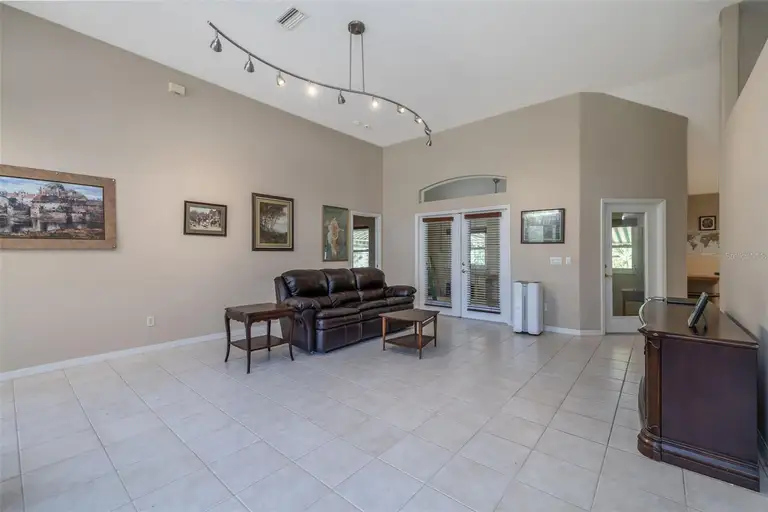 6 FAIRHILL LN — photo 5
