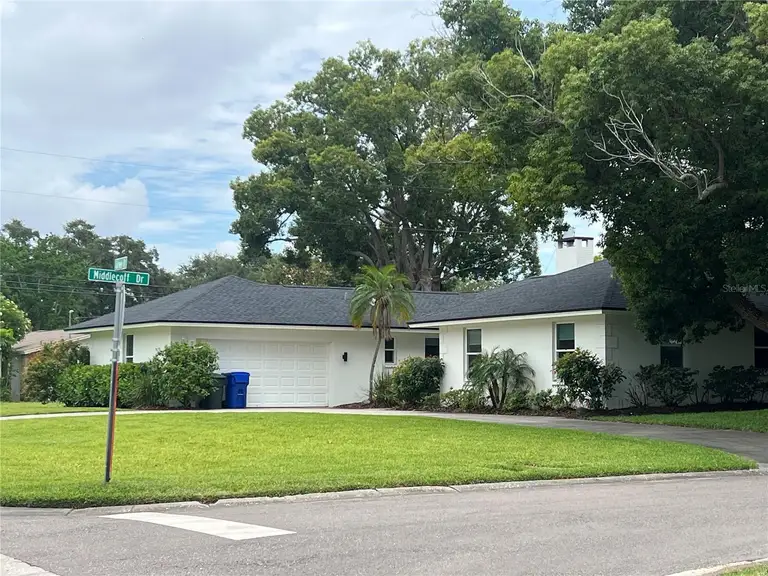 1455 FAIRWAY DR