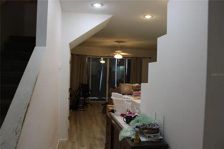 202 HEMINGWAY DR — photo 3