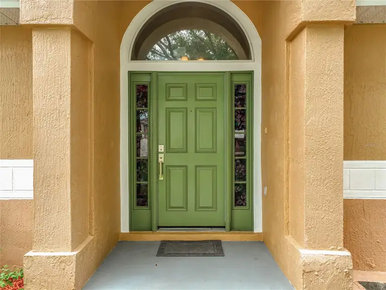 1123 LAKEVIEW OAKS DR — photo 3