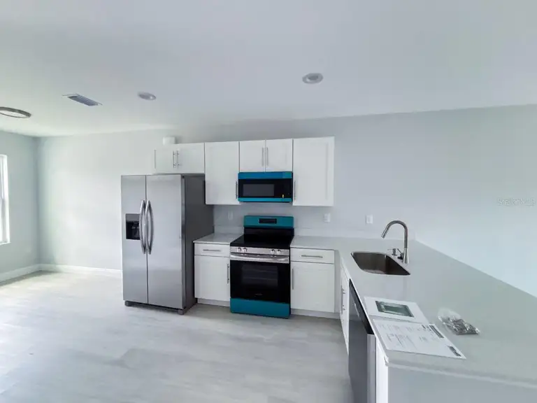 11407 POPLIN AVE #11407 — photo 2