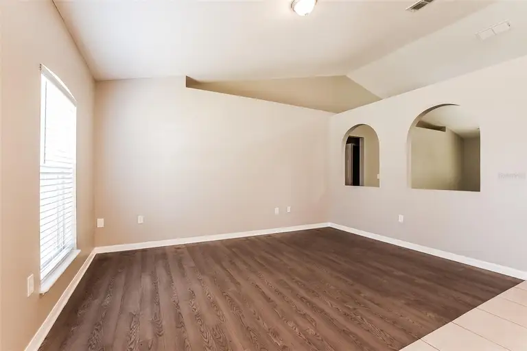 949 CASCADES PARK TRL — photo 4