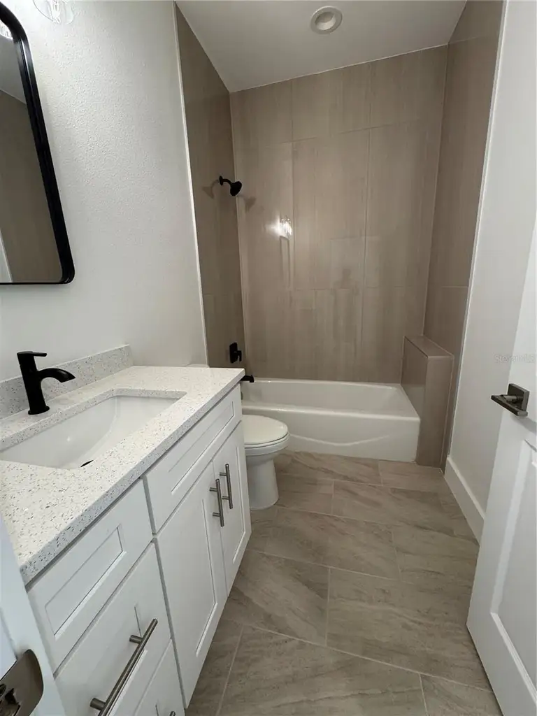 10490 PENDLETON AVE — photo 5