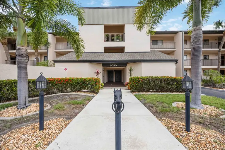 5050 MARIANNE KEY RD #1B