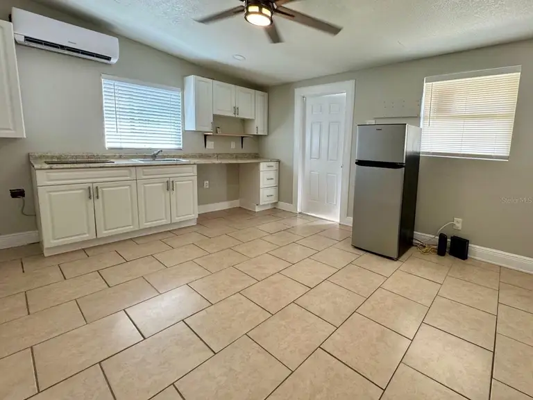 1310 W BURGER ST #2 — photo 3