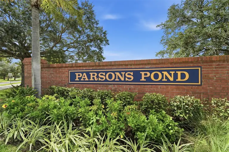 2411 PARSONS POND CIR — photo 2