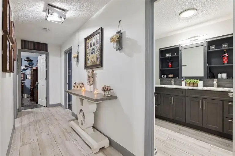1629 ORANGE TREE DR — photo 4