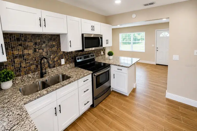 6041 DUBLIN DR — photo 5